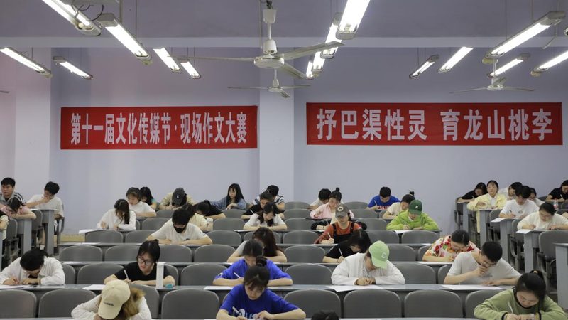 信息流广告创意测试流程：揭秘高效投放秘诀